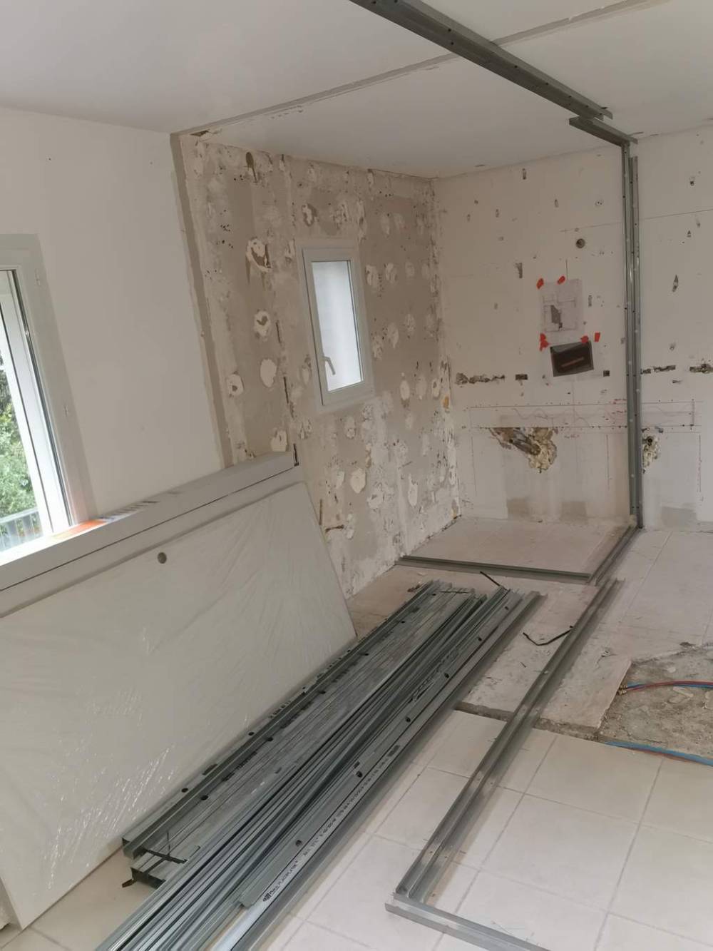Chantier-Villa-Montpellier-Niche-Salle-de-Bain-Avant